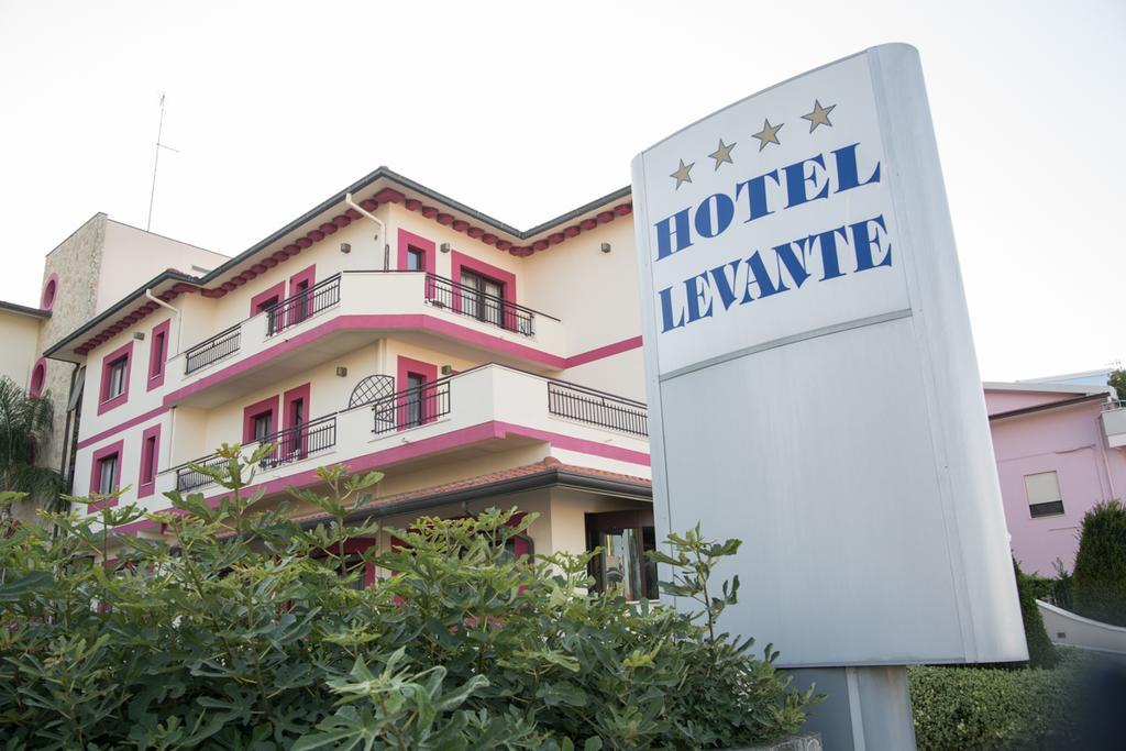 Hotel Levante Fossacesia Exteriör bild
